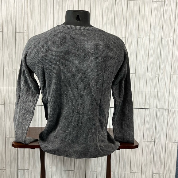 AEO Gray Crew Neck Sweater - Picture 2 of 4